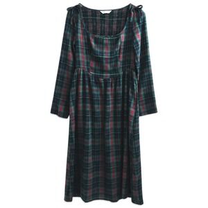 NWT Cupshe Flannel Dress Womens Medium Green Red Plaid‎ Smocked Midi Winter Cozy